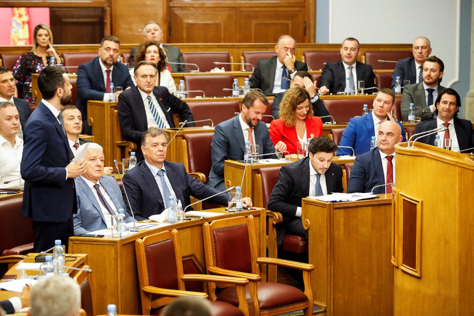 Monteneqro Parlamenti baş nazir Dritan Abazoviçin nazirlər kabinetinə etimadsızlıq elan etdi