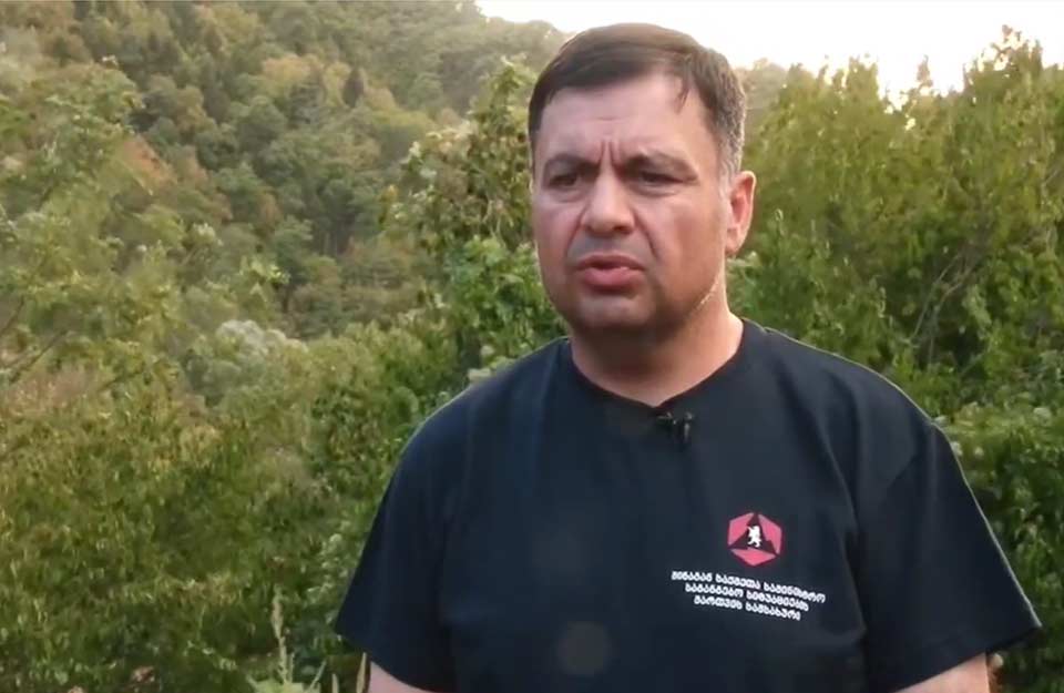Служба по управлению чрезвычайными ситуациями - К тушению пожара в Боржоми привлечены 250 пожарных и три вертолета