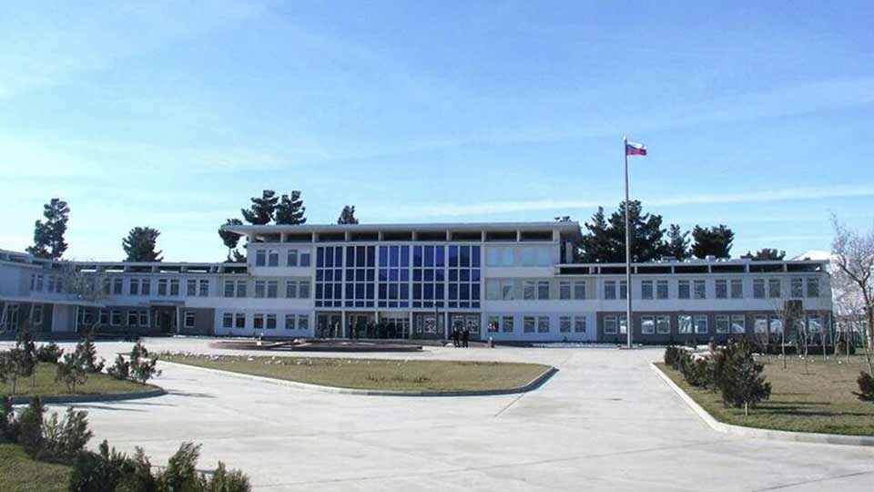 Ռուսական լրատվամիջոցների փոխանցմամբ՝ Քաբուլում Ռուսաստանի դեսպանատան մոտ տեղի ունեցած պայթյունի հետևանքով զոհվել է առնվազն տասը մարդ, որոնցից երկուսը դեսպանատան աշխատակիցներ են։