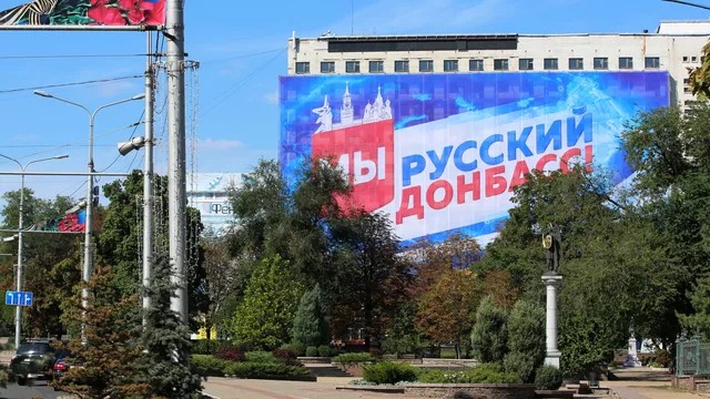 Media tərəfindən yayılan məlumatda separatçıların nəzarətində olan Donetsk, Luqansk və Xerson ərazilərində Rusiya ilə birləşmək üçün qondarma referendumların sentyabrın 23-27-də keçiriləcəyi deyilir