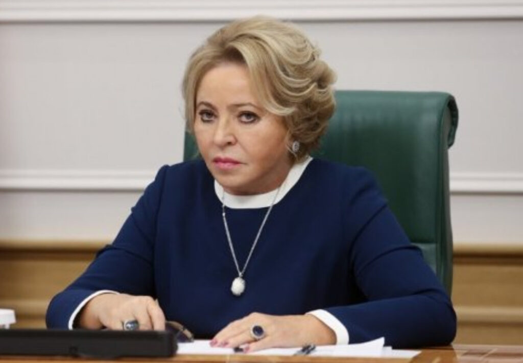 Rusiya Federasiya Şurasının sədri Valentina Matvienko Ukrayna Radasının deputatlarına danışıqlar aparmağı təklif edib