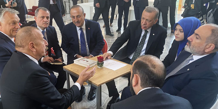 Praqada Türkiyə prezidenti və Ermənistanın baş naziri arasında üzbəüz görüşü keçirildi