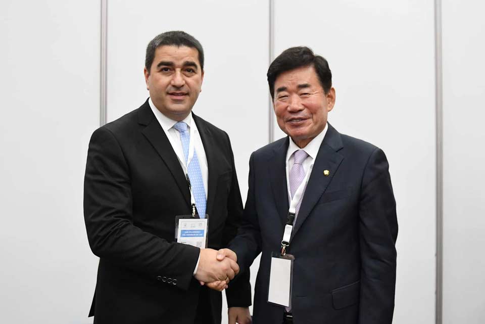 Şalva Papuaşvili Cənubi Koreya Respublikasının Milli Assambleyasının sədri ilə görüşüb