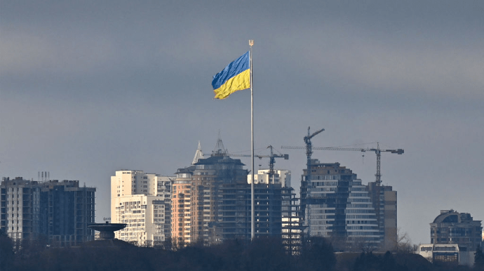 По информации СМИ, в Киеве прогремели взрывы