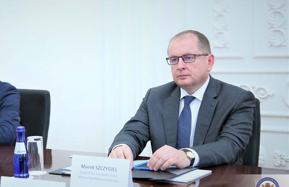 Marek Şchiqel Aİ-nin Gürcüstandakı Monitorinq Missiyasının Ermənistan-Azərbaycan sərhədində müşahidəçilərin müvəqqəti yerləşdirilməsini təmin etməyə hazır olduğunu bildirib