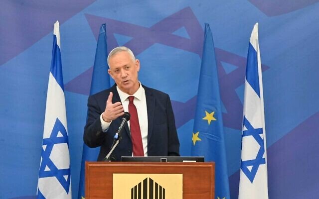 Министр обороны Израиля - Израиль не будет отправлять Украине боевое оружие, но может создать гражданскую систему раннего предупреждения