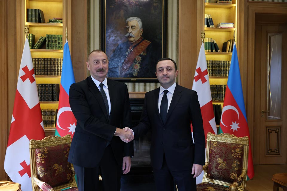 Иракли Ҕарибашвили Азербаиџьан ахада  Илҳам Алиев диҧылеит