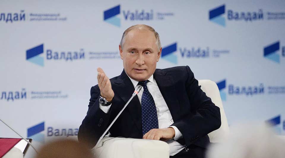 Vladimir Putin - Ukrayna əsasən də İkinci Dünya Müharibəsindən sonra süni ölkə formasını aldı, bu da tarixi faktdır