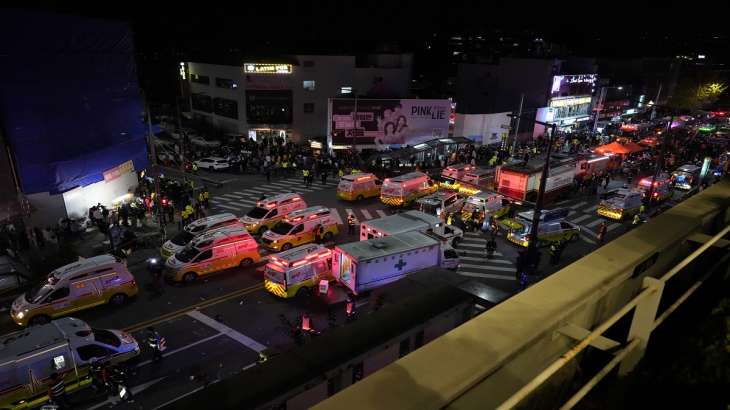 По данным СМИ, во время давки на Хэллоуин в Сеуле погибли 120 человек