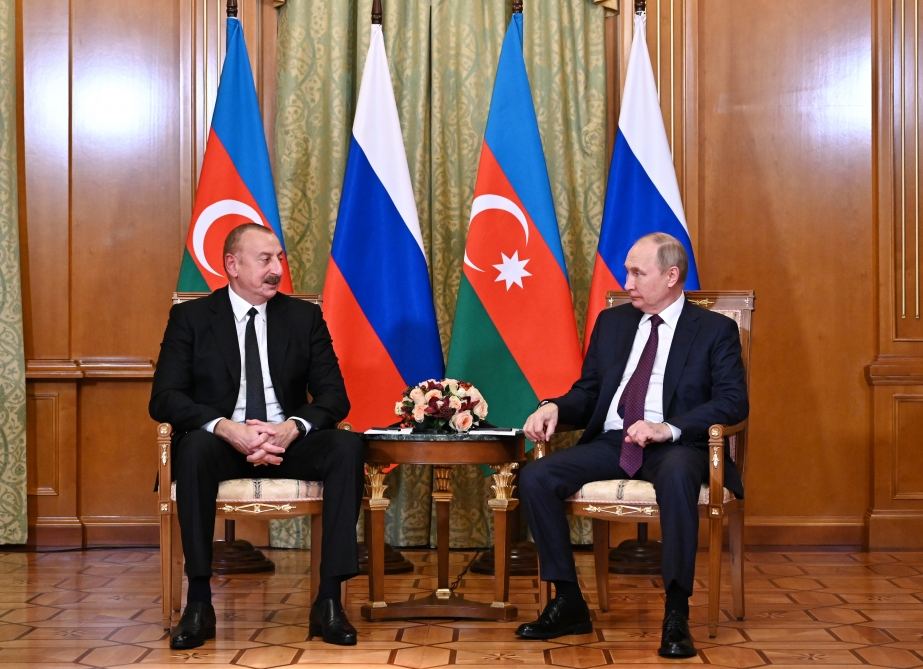 Vladimir Putin - Əliyevin Rusiyanın münaqişənin həllində mühüm rol oynaması barədə verdiyi qiymətə görə minnətdaram