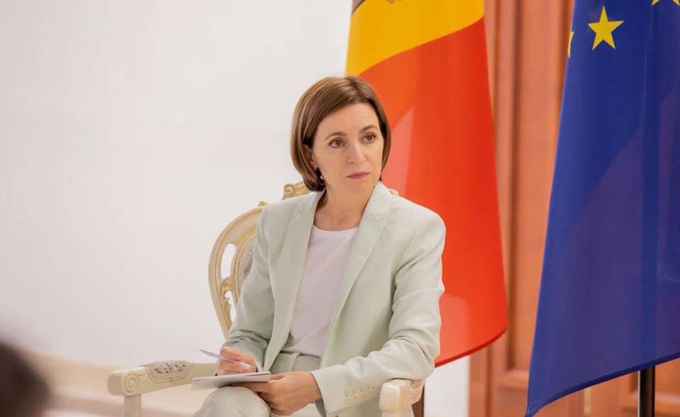Maia Sandu ölkədə fəaliyyət göstərən korrupsioner qüvvələrin və Rusiya xüsusi xidmət orqanlarının qəsdən vəziyyəti qarışdırmağa çalışdıqlarının açıqlayır