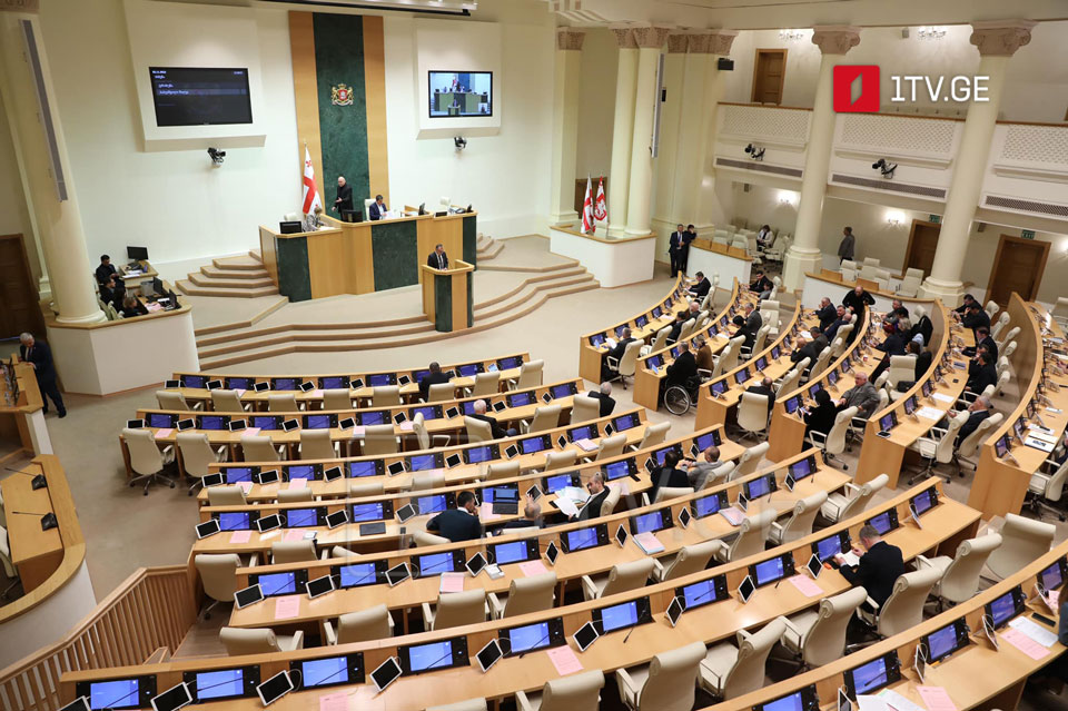 Парламент принял изменения в Избирательный кодекс во втором чтении