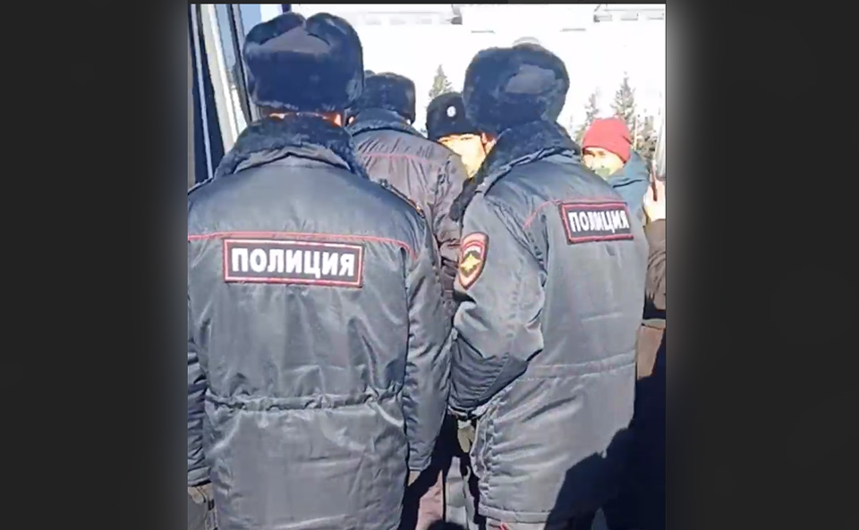 В Улан-Удэ задержаны участники антивоенной акции