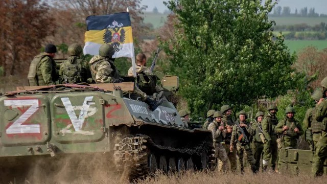Российские воинские части начали передвижение на левый берег Днепра в Херсонской области Украины