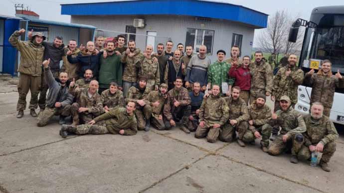 Kiyev və Moskva arasında növbəti əsir mübadiləsi nəticəsində 45 döyüşçü Rusiyanın əsirliyindən azad edilib