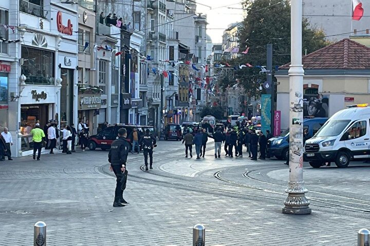 Media tərəfindən yayılan məlumatda İstanbuldakı partlayışda şübhəli bilinən şəxsin Suriyada kürd hərbi qruplaşmalarının kəşfiyyat zabiti təlimi keçdiyini etiraf etdiyi deyilir