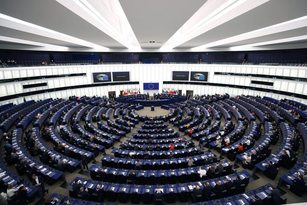 Европарламент одобрил рекомендации, которые приветствуют быстрое решение Евросовета по заявкам Украины, Молдовы и Грузии на членство в ЕС