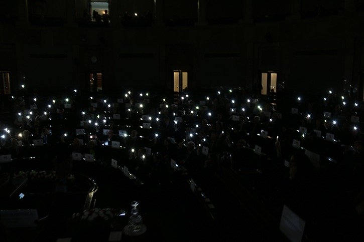 Lights turned off in Polish Sejm in solidarity with Ukraine