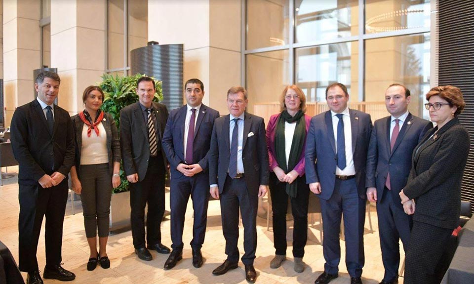 Шалва Папуашвили в Бундестаге встретился с членами парламентской группы Южного Кавказа