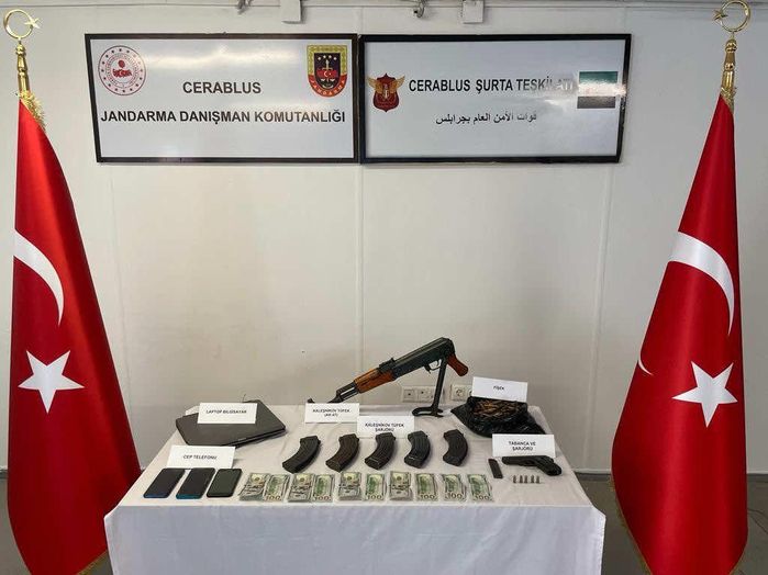 Medianın məlumatına görə, Türkiyə hüquqmühafizəçiləri Suriyanın şimalında 18 terrorçunu həbs etdilər