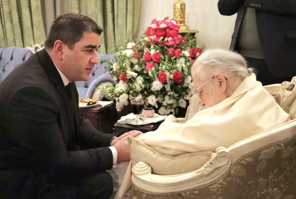 Шалва Папуашвили поздравил Илию II с 90-летием