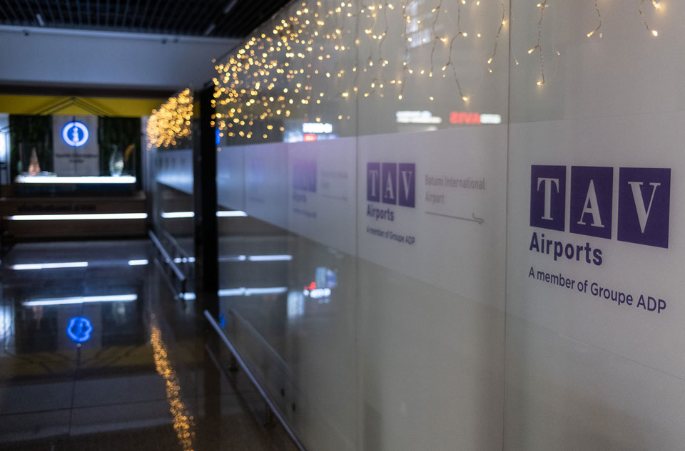 Թբիլիսիի և Բաթումիի միջազգային օդանավակայաններին շնորհվել է «Օդանավակայանի առողջության հավատարմագրում» վկայական