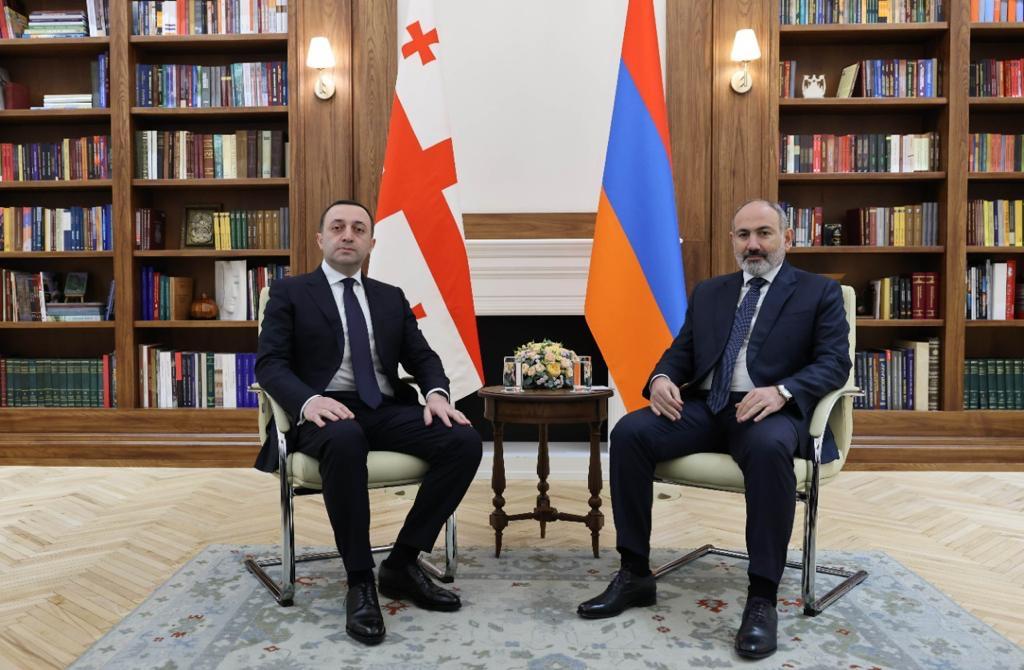 Georgian PM meets Armenian colleague