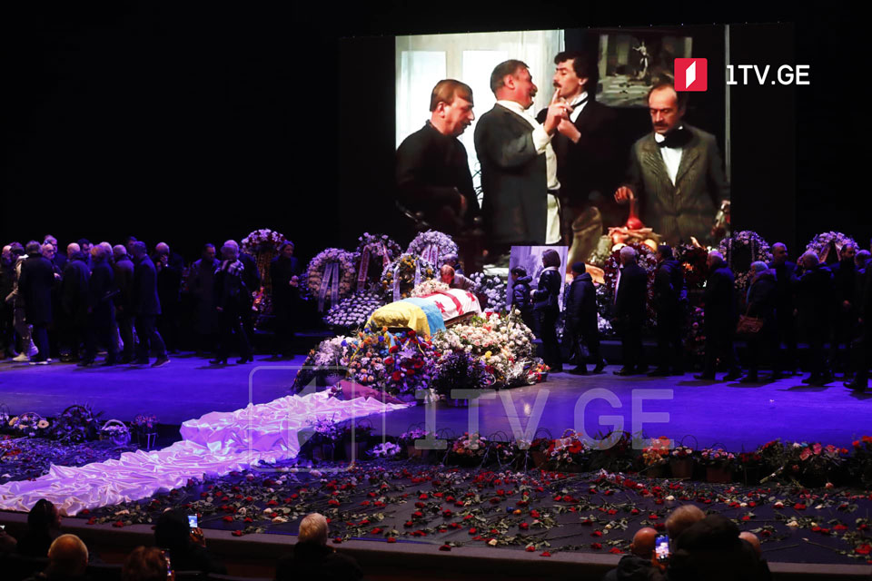 Tbilisi Concert Hall hosts Buba Kikabidze's civil vigil