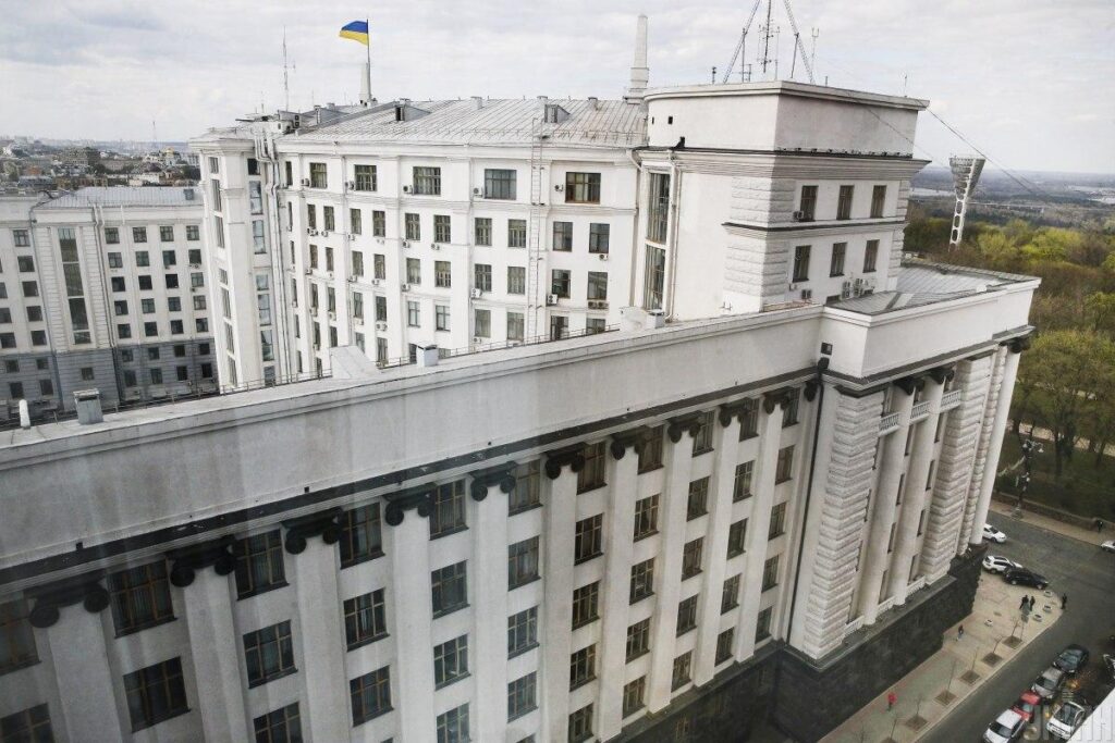 Кабмин Украины уволил пятерых глав обладминистраций и нескольких замминистров