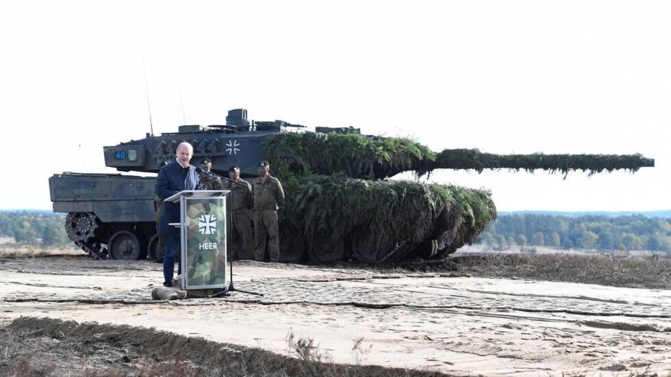 "Der Spiegel" - Европейские союзники обсуждают вопрос передачи Украине 80-ти танков Leopard 2