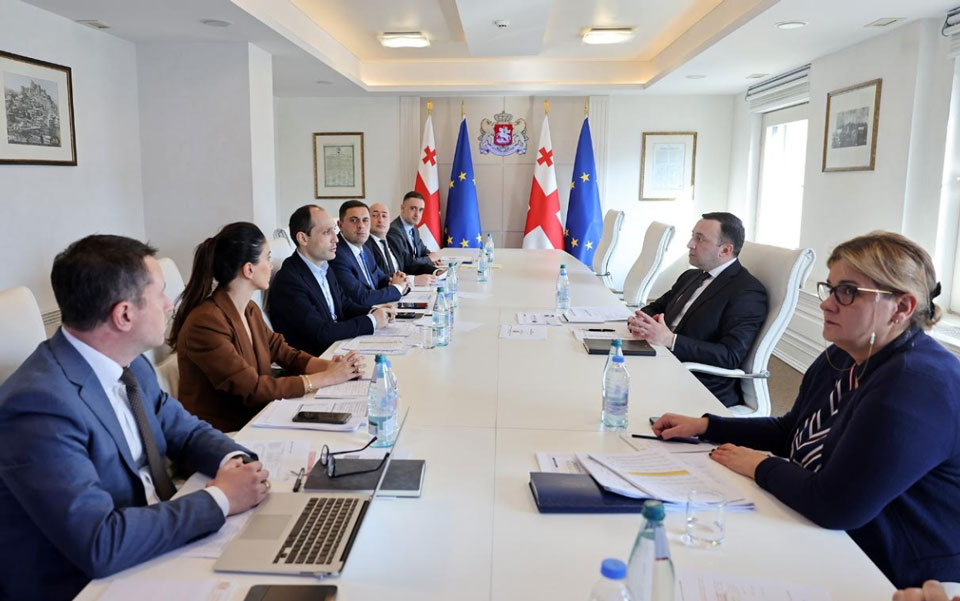 Ираклий Гарибашвили провел рабочее совещание  с министром экономики и его заместителями