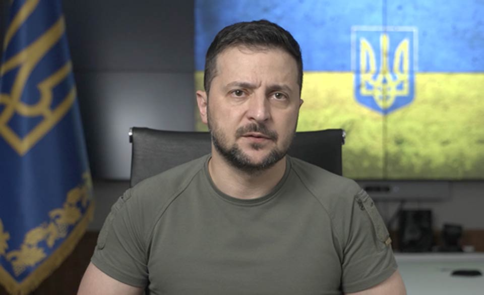 Vladimir Zelenski Viktor Yanukoviç dövrünün Rusiya vətəndaşlığı olan siyasətçilərinin Ukrayna vətəndaşlığını əlindən aldı