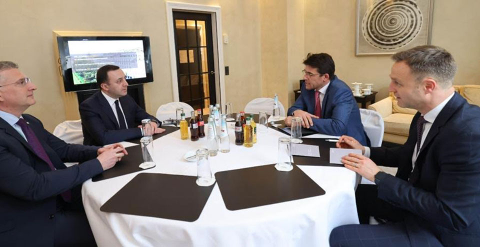 PM Garibashvili meets CEO of Airbus Helicopters