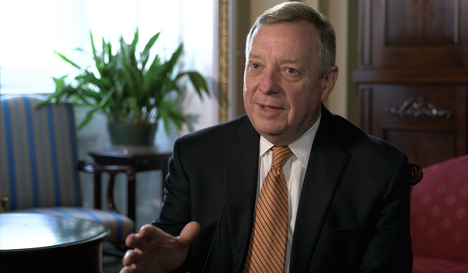 Senator  Dik Durbin - Gürcüstan Putin tərəfindən gələn təhlükəni yaxşı bilir, Sovet İttifaqından ayrılma ölkənin gələcəyini müəyyən etmək üçün böyük perspektivlə müşayiət olundu, hansı da hələ sonuna qədər həyata keçirilməyib