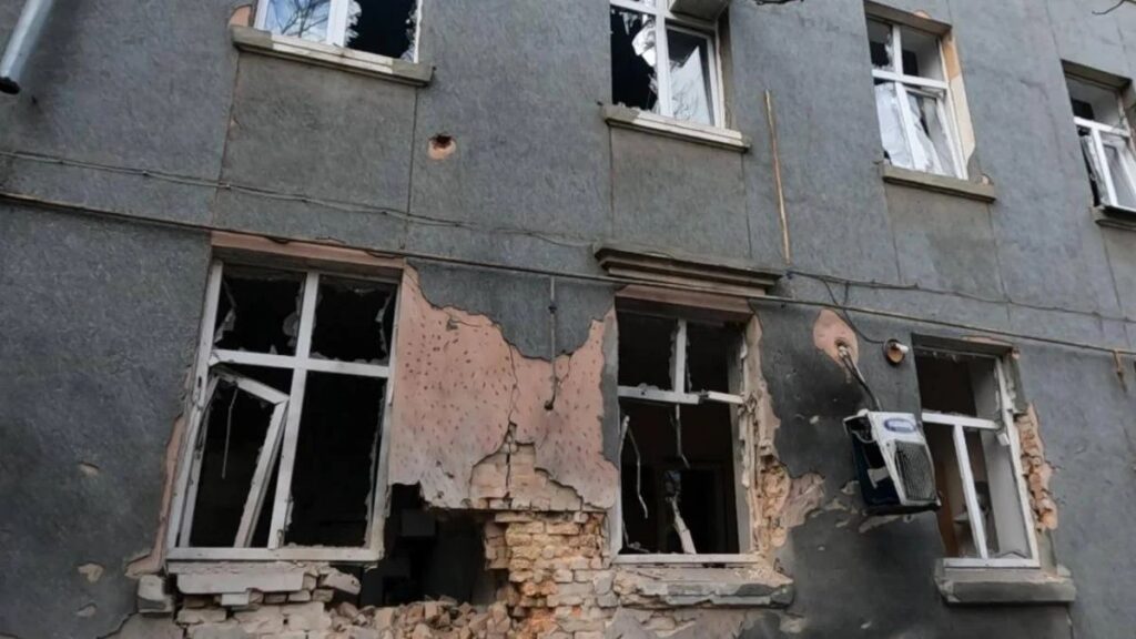 По информации украинских СМИ, российская армия открыла огонь по пяти населенным пунктам Сумской области