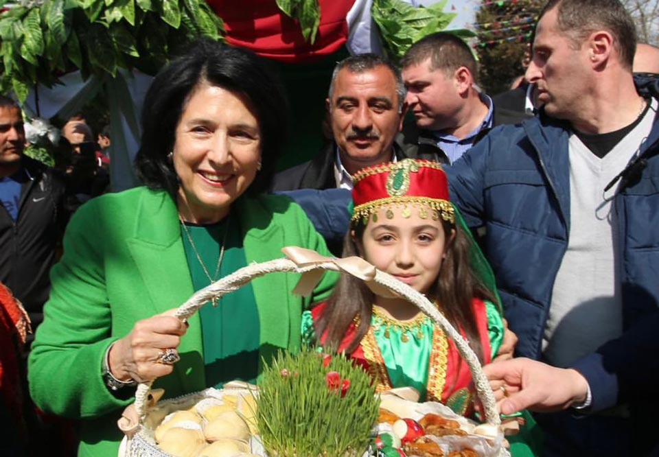 Саломе Зурабишвили - Поздравляю с Новруз-байрамом всех граждан Грузии, которые отмечают этот день, желаю, чтобы этот день принес новую энергию и спокойные отношения