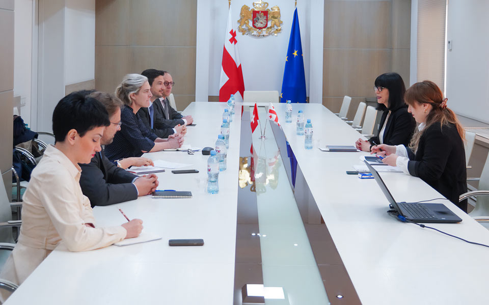 Reconciliation Minister meets representatives of Swiss Foreign Ministry, Red Cross 