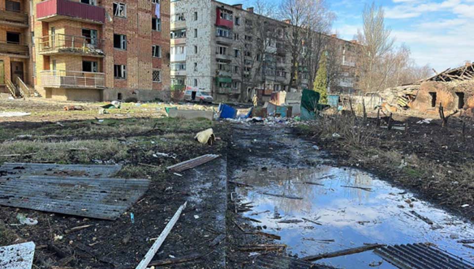 СМИ - В результате российского обстрела города Константиновка в Донецкой области Украины погибли по меньшей мере шесть человек