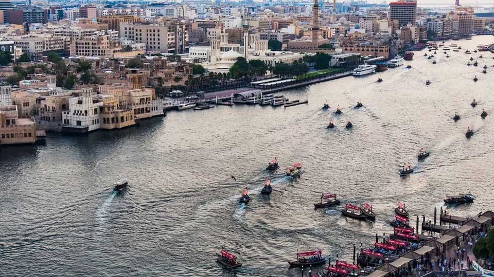 Dubayda yaşayış binasında baş verən yanğında 16 nəfər öldü