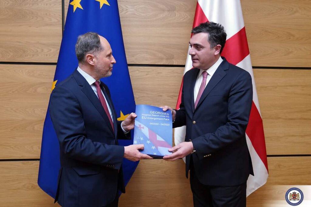 Илья Дарчиашвили передал послу ЕС первый отчет, подготовленный в рамках пакета расширения
