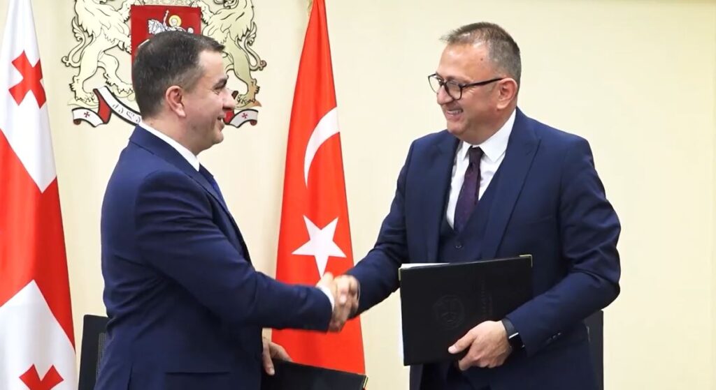 Министерство обороны Грузии и Международный госпиталь Аджибадем (Турция) оформили меморандум о сотрудничестве