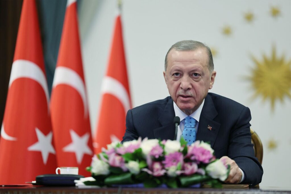 Ռեջեփ Թայիփ Էրդողանի որոշմամբ՝ Թուրքիայում պետական ​​ծառայողների աշխատավարձերը կբարձրացվեն 45 տոկոսով