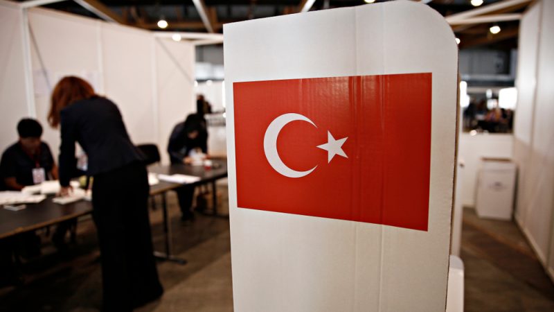 В Турции сегодня проходят президентские и парламентские выборы
