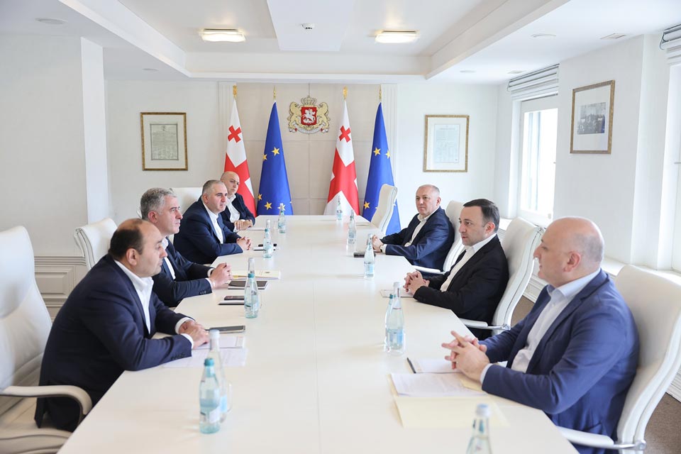 Ираклий Гарибашвили провел заседание Экономического совета