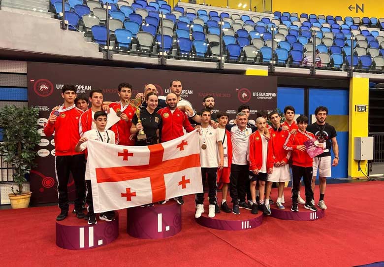 Georgian U-15 wrestling team wins European Championship