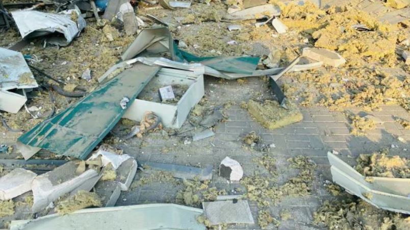 Medianın məlumatına görə, Rusiyanın Zaporojyeyə hücumu nəticəsində 16 hündürmərtəbəli bina, tibb və təhsil müəssisəsi zədələndi