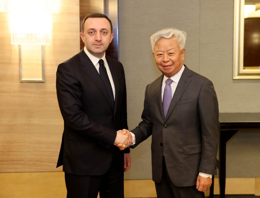 Ираклий Гарибашвили встретился с президентом «Азиатского банка инфраструктурных инвестиций» Дзин Ликун