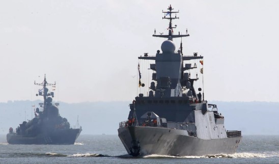 По информации российских СМИ, Россия проводит военно-морские учения в Балтийском море