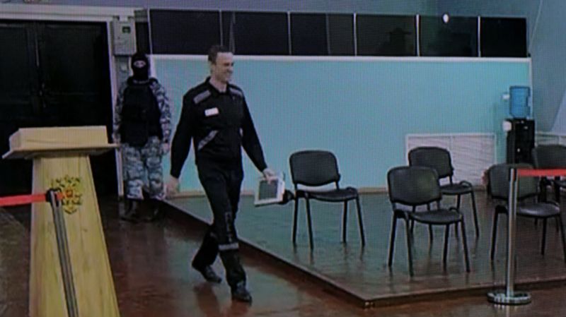 Московский городской суд приговорил Алексея Навального по т.н. делу об экстремизме к 19 годам лишения свободы