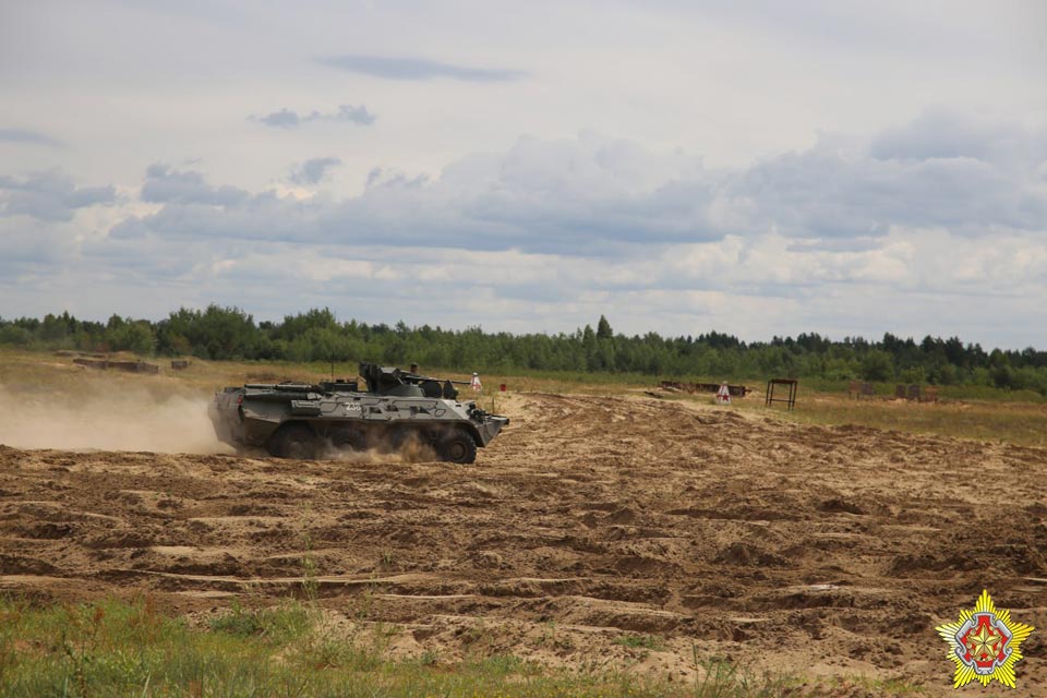 Беларусь начала военные учения у границы с Литвой и Польшей